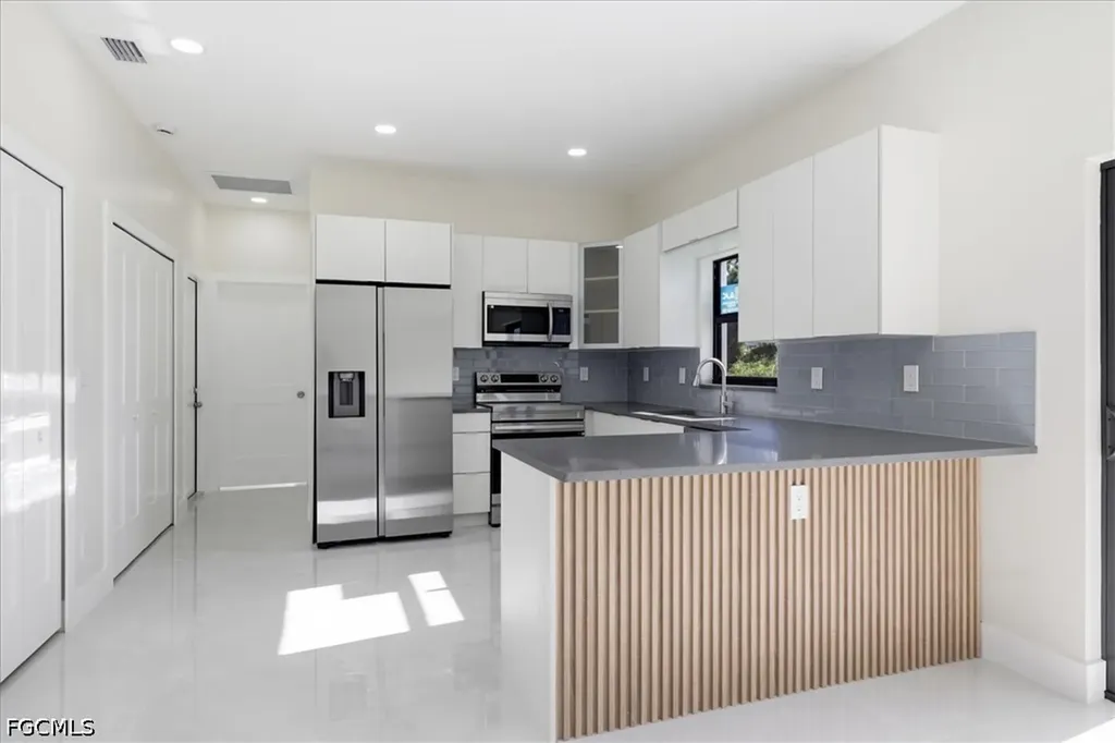707 Bahama Avenue S Lehigh Acres FL 33974