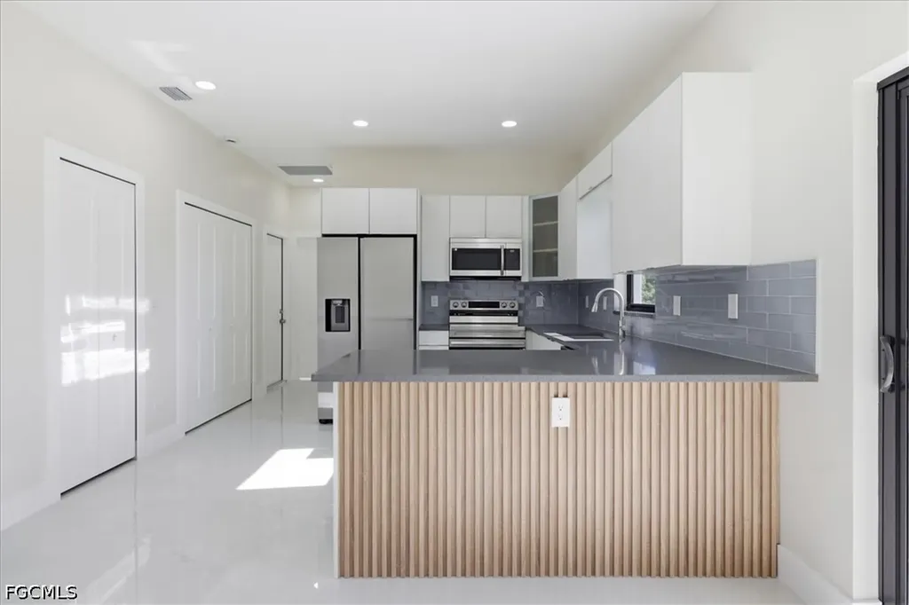 707 Bahama Avenue S Lehigh Acres FL 33974