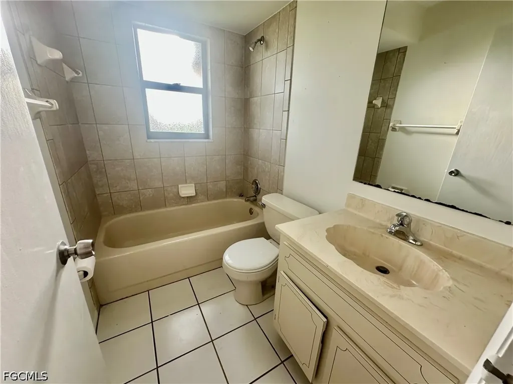 3822 SW 5th Place Cape Coral FL 33914