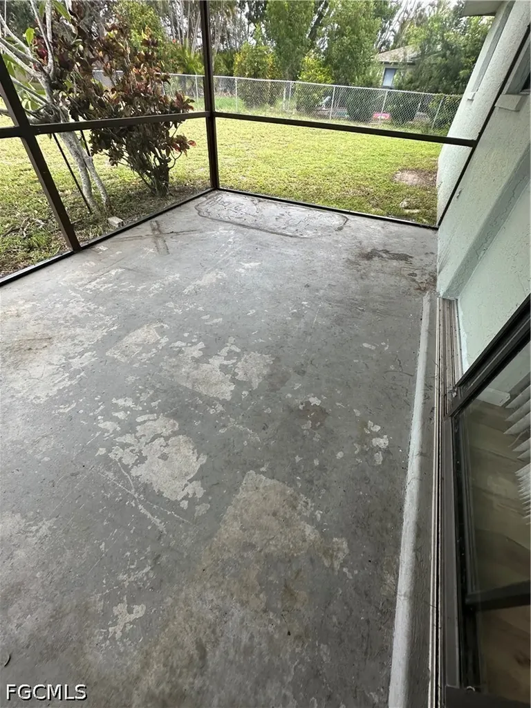 3822 SW 5th Place Cape Coral FL 33914
