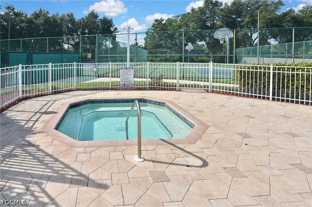 9161 Pittsburgh Boulevard Fort Myers FL 33967