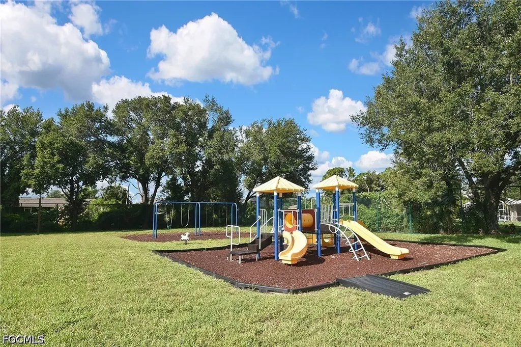 9161 Pittsburgh Boulevard Fort Myers FL 33967