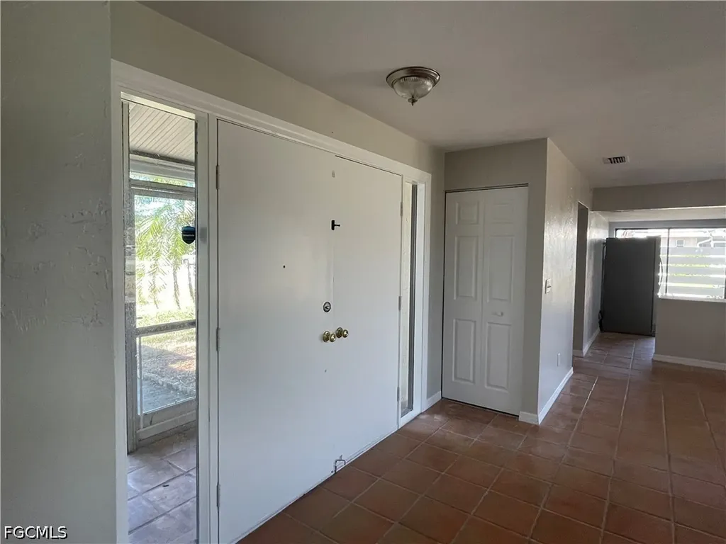 4003 SE 2nd Avenue Cape Coral FL 33904