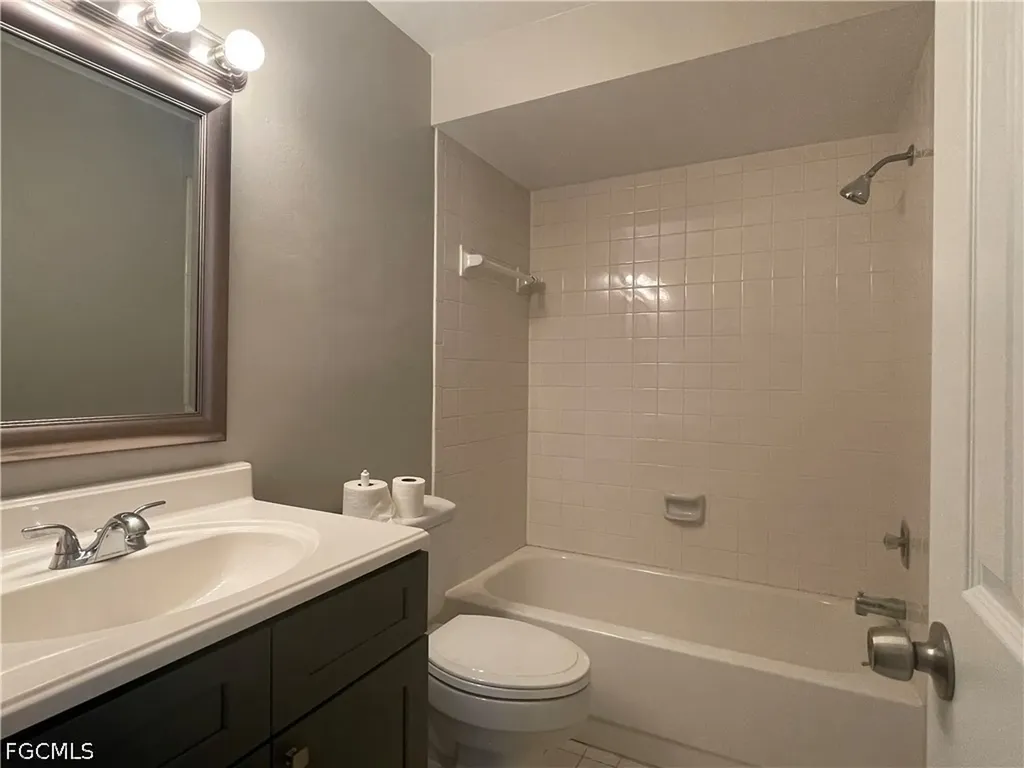 4003 SE 2nd Avenue Cape Coral FL 33904