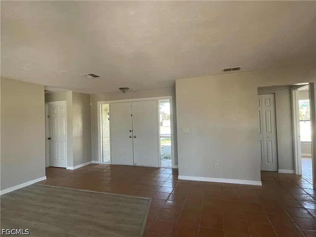 4003 SE 2nd Avenue Cape Coral FL 33904