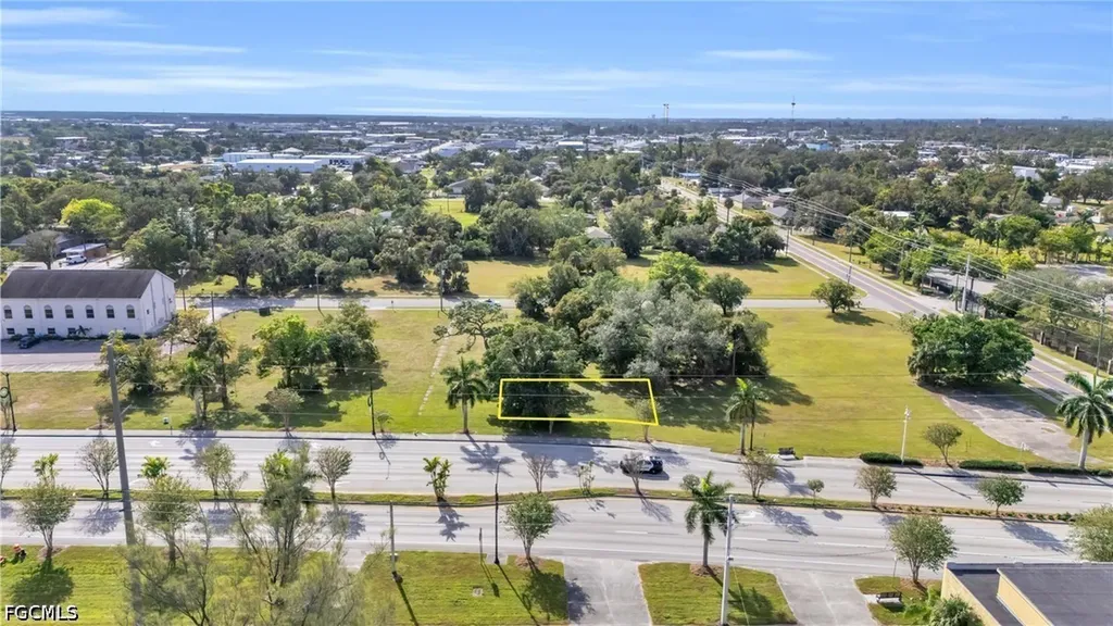 2726 Dr Martin Luther King Jr Boulevard Fort Myers FL 33916
