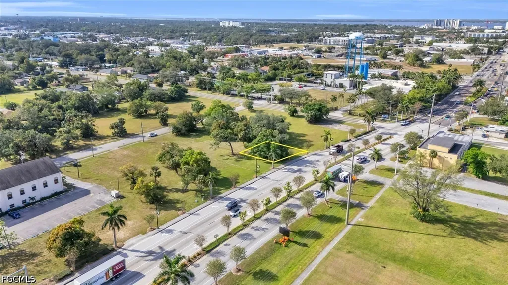2726 Dr Martin Luther King Jr Boulevard Fort Myers FL 33916