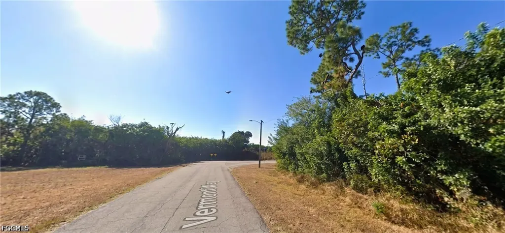 211 Vermont Way Lehigh Acres FL 33936