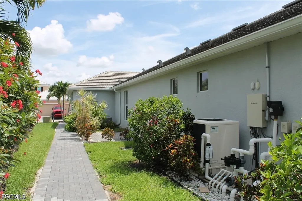 2736 Lambay Court Cape Coral FL 33991