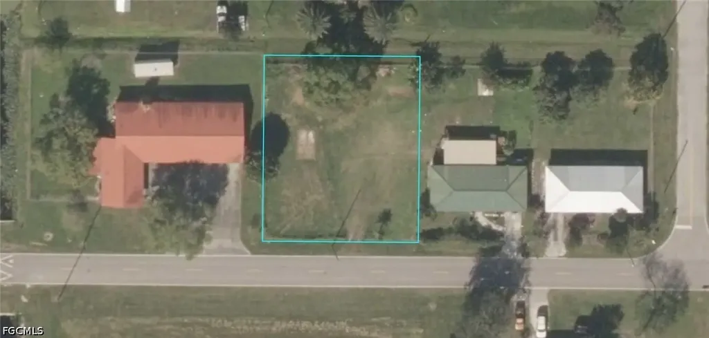 757 Avenue R SW Moore Haven FL 33471