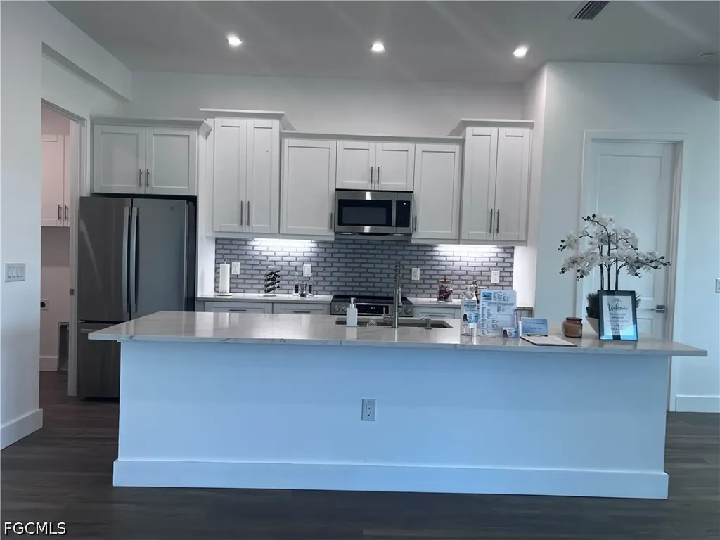 2803 44th Street SW Lehigh Acres FL 33976