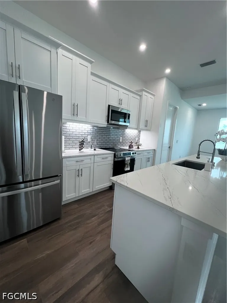 2803 44th Street SW Lehigh Acres FL 33976