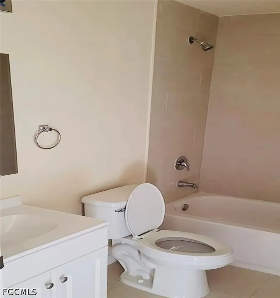 4540 SW 8th Court Cape Coral FL 33914