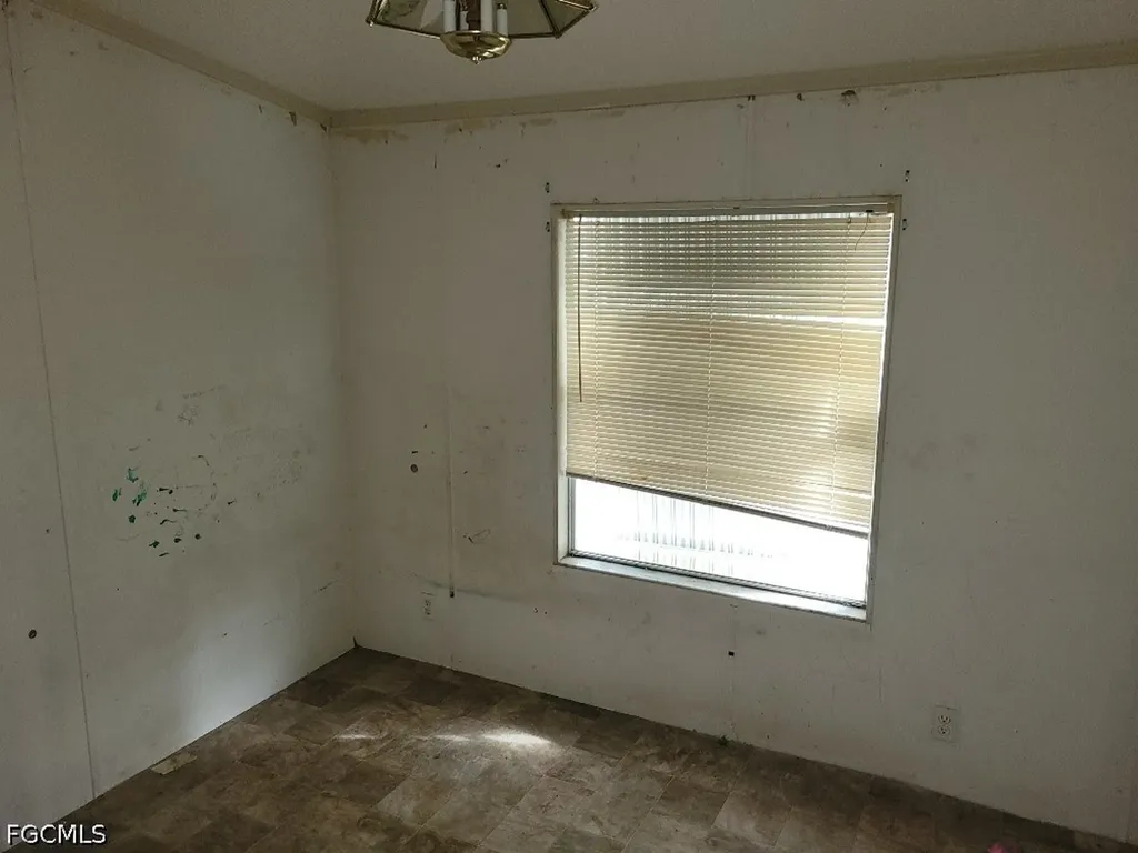12040 Live Oak Drive Fort Myers FL 33908