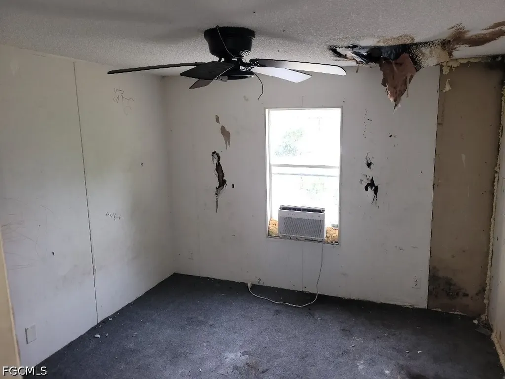 12040 Live Oak Drive Fort Myers FL 33908