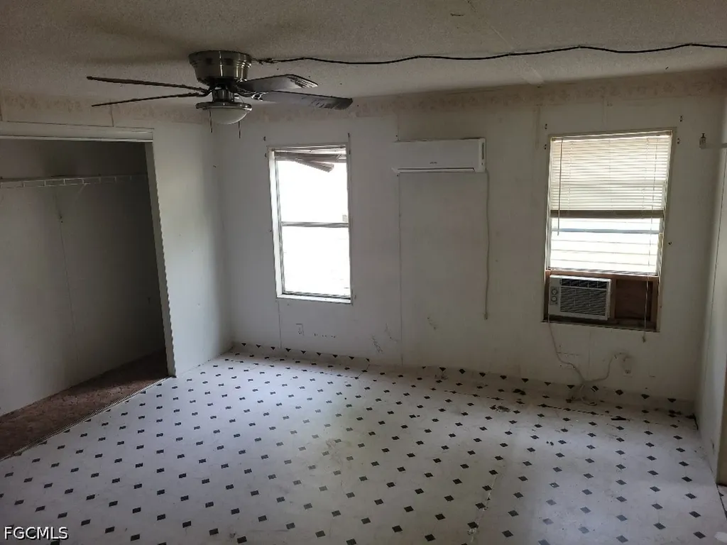 12040 Live Oak Drive Fort Myers FL 33908