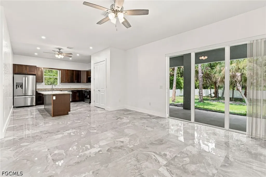 1853 Della Drive Naples FL 34117
