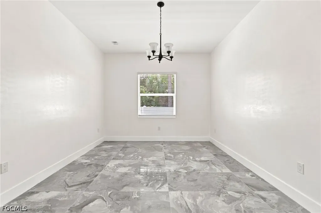 1853 Della Drive Naples FL 34117