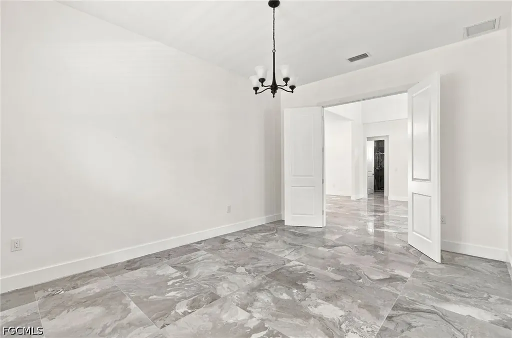 1853 Della Drive Naples FL 34117