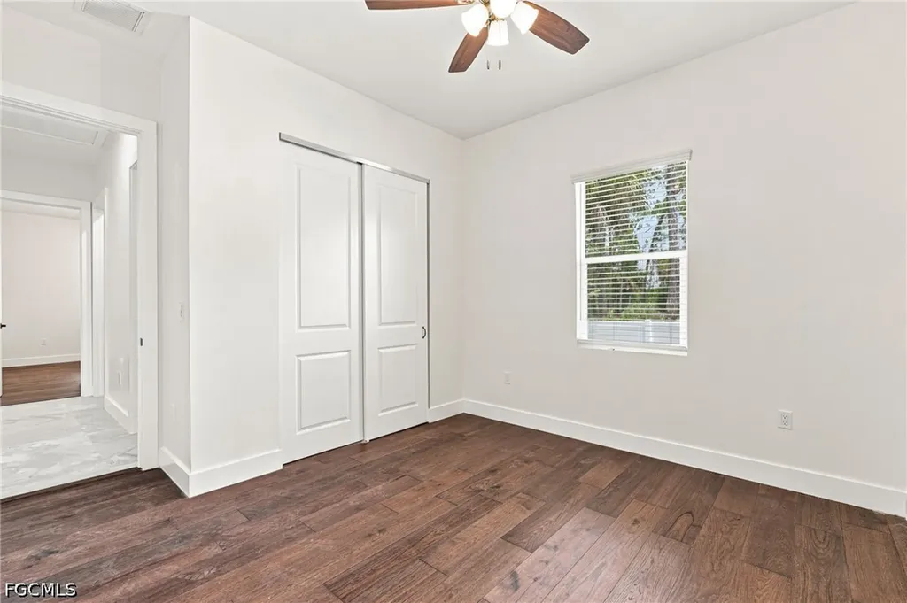 1853 Della Drive Naples FL 34117