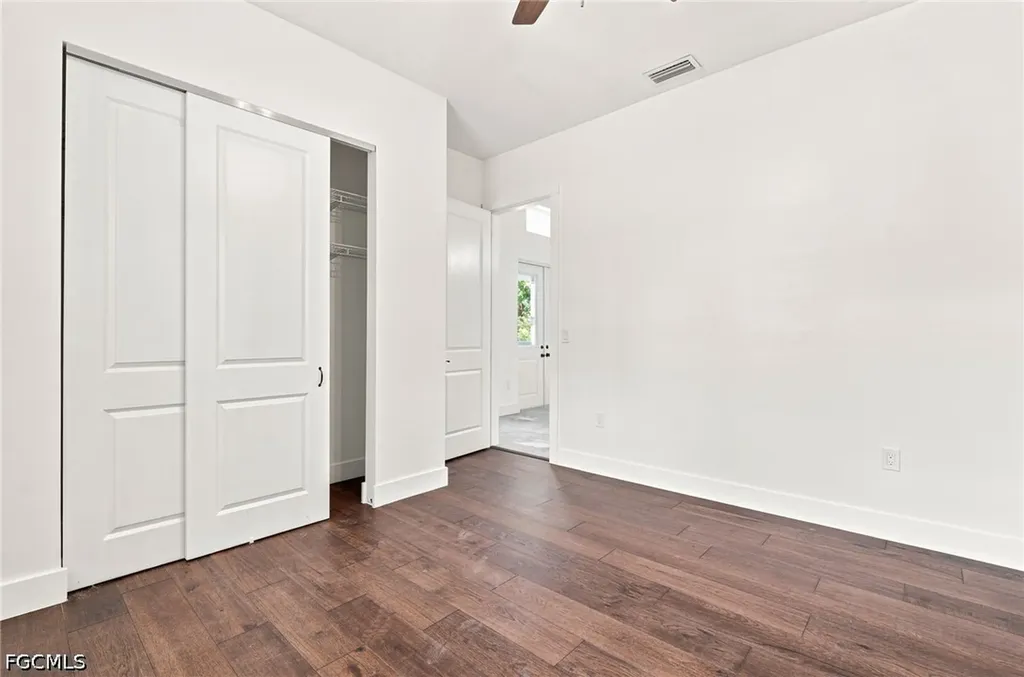 1853 Della Drive Naples FL 34117