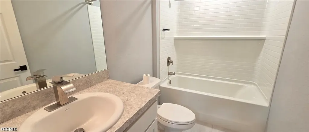 1532 NE 35th Terrace Cape Coral FL 33909