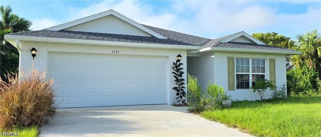 1532 NE 35th Terrace Cape Coral FL 33909