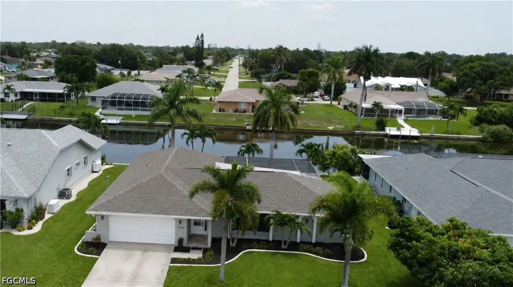 237 SE 20th Court Cape Coral FL 33990