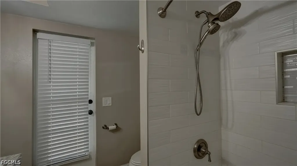 237 SE 20th Court Cape Coral FL 33990