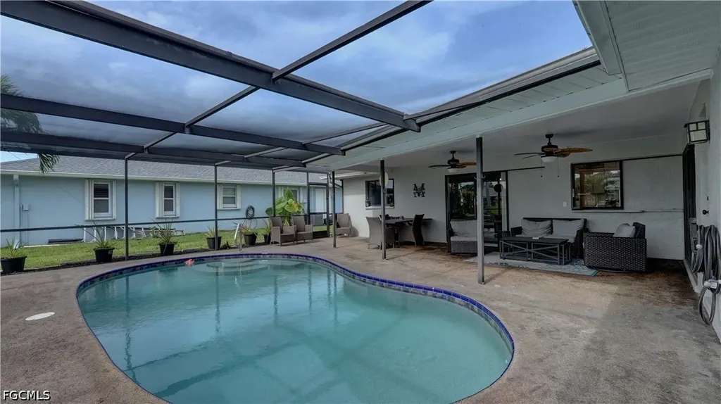 237 SE 20th Court Cape Coral FL 33990
