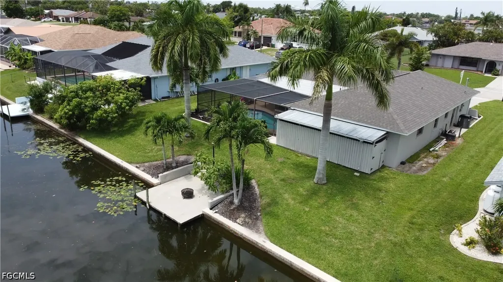 237 SE 20th Court Cape Coral FL 33990