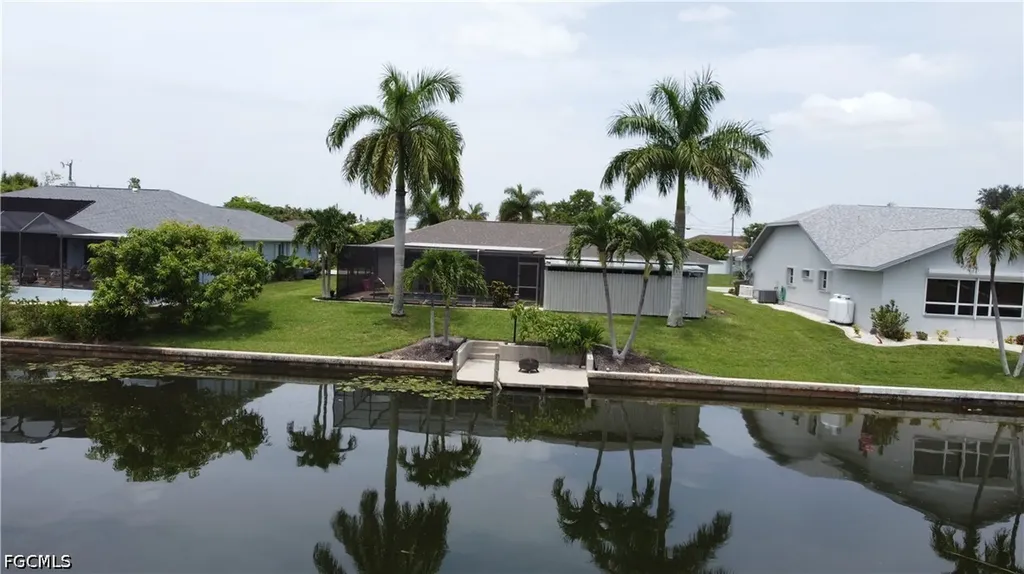 237 SE 20th Court Cape Coral FL 33990