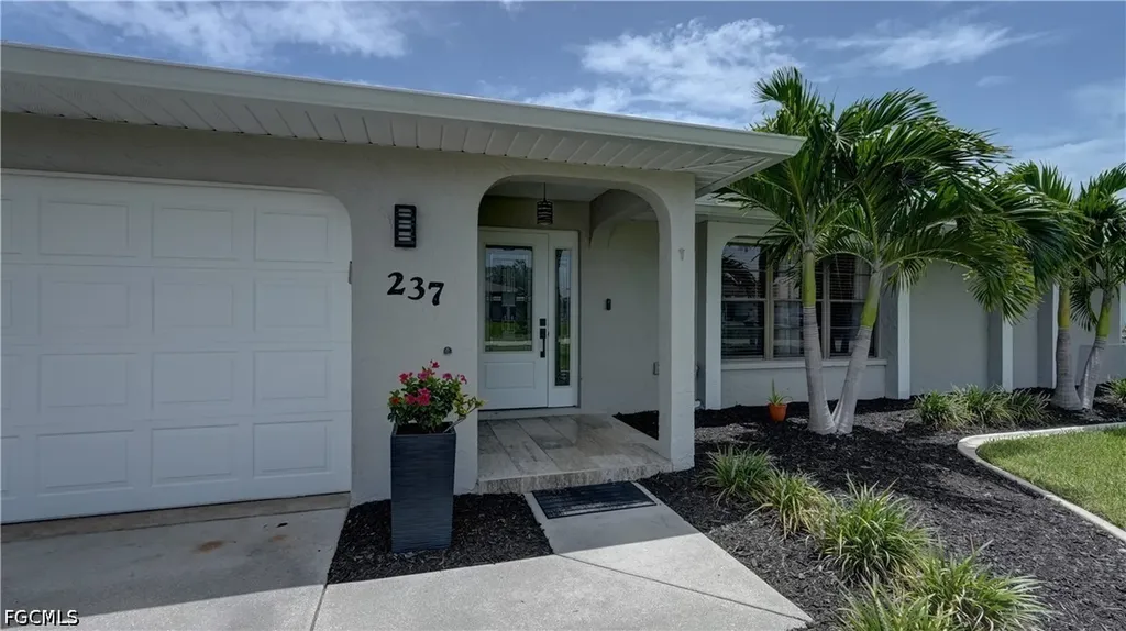 237 SE 20th Court Cape Coral FL 33990
