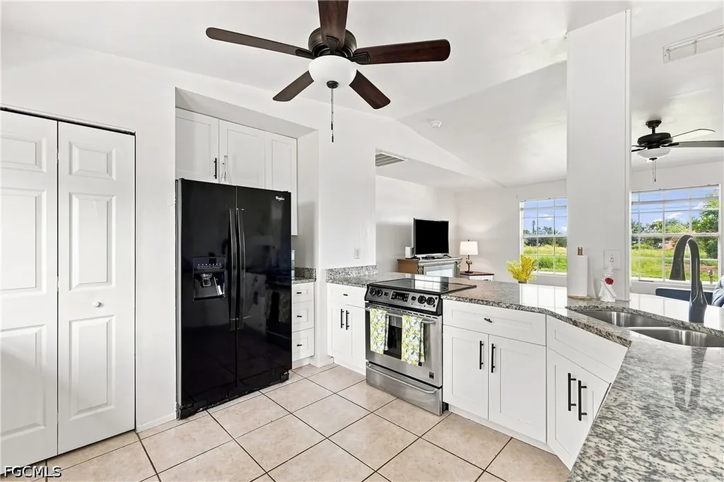 302 NW 5th Terrace Cape Coral FL 33993