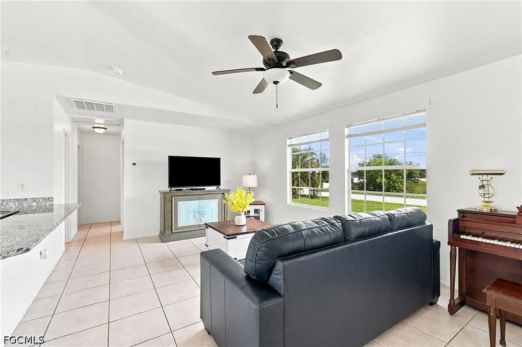 302 NW 5th Terrace Cape Coral FL 33993