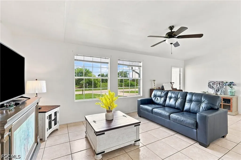 302 NW 5th Terrace Cape Coral FL 33993