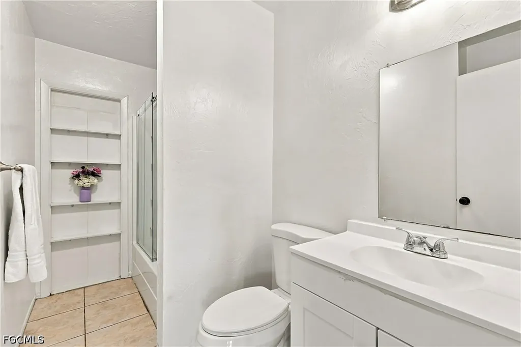 302 NW 5th Terrace Cape Coral FL 33993