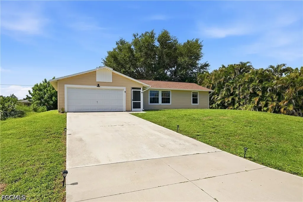 302 NW 5th Terrace Cape Coral FL 33993