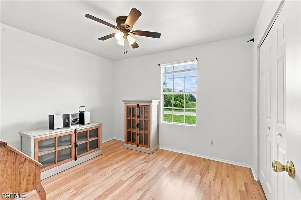 302 NW 5th Terrace Cape Coral FL 33993