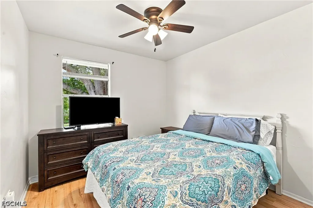 302 NW 5th Terrace Cape Coral FL 33993