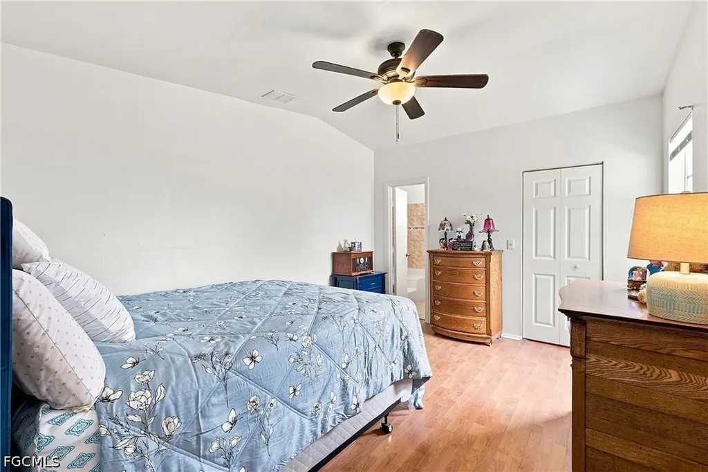 302 NW 5th Terrace Cape Coral FL 33993