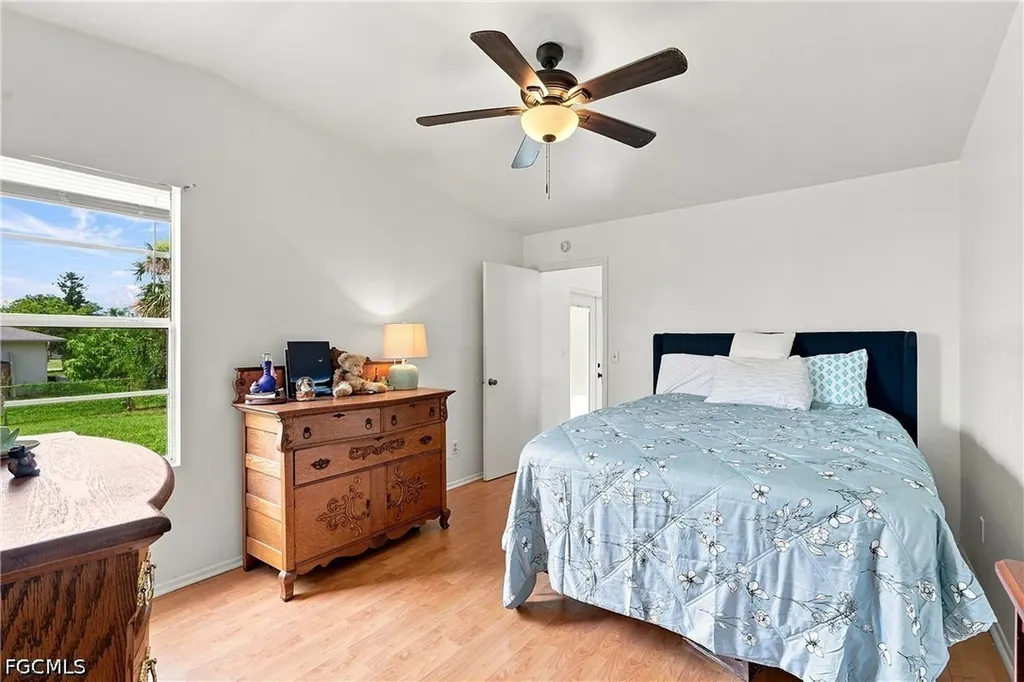 302 NW 5th Terrace Cape Coral FL 33993