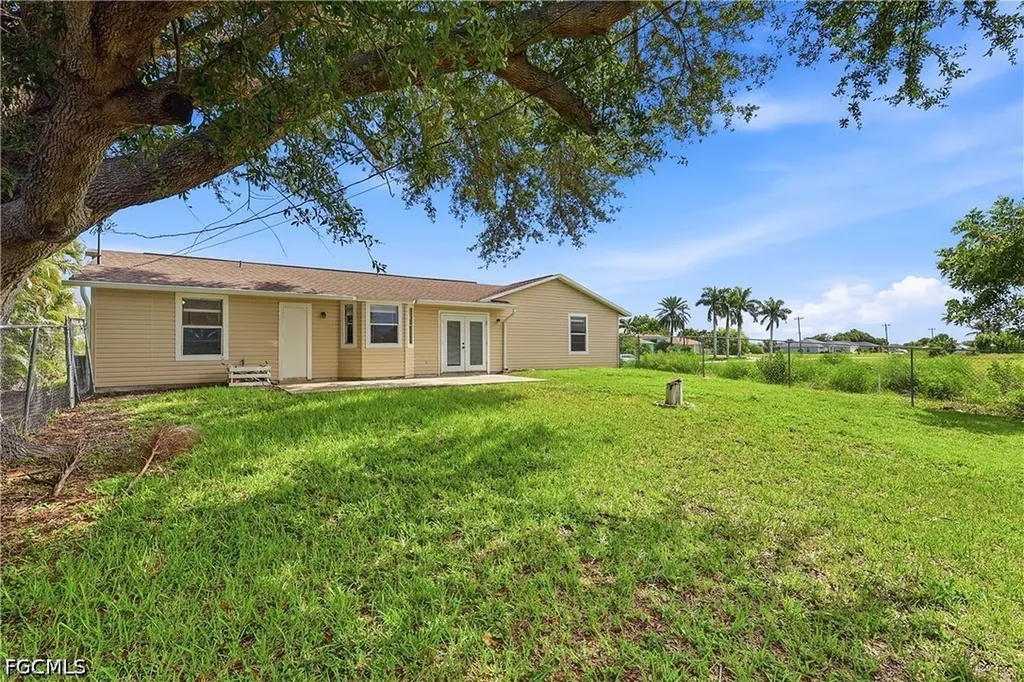 302 NW 5th Terrace Cape Coral FL 33993