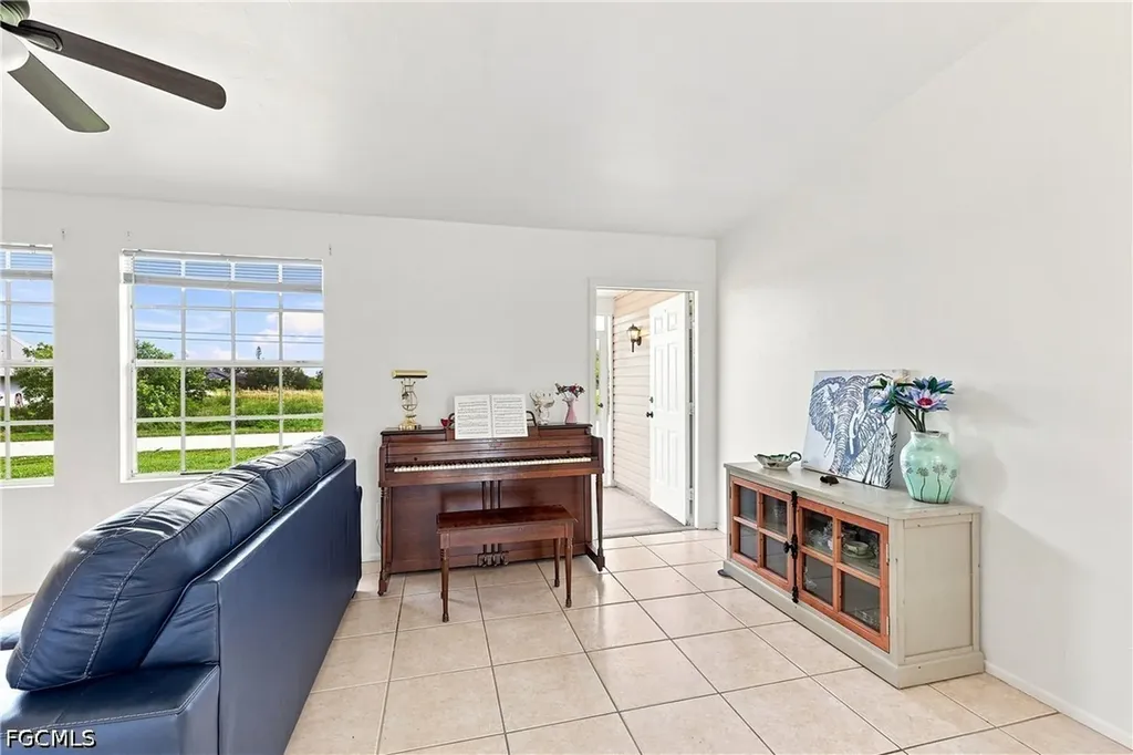 302 NW 5th Terrace Cape Coral FL 33993