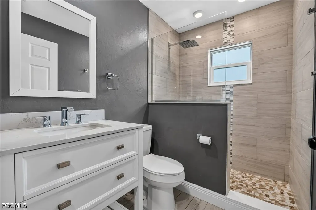 300 NW 22nd Place Cape Coral FL 33993