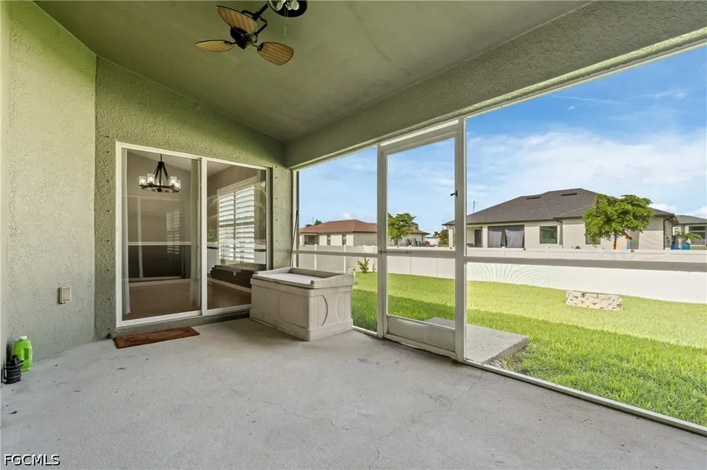 300 NW 22nd Place Cape Coral FL 33993