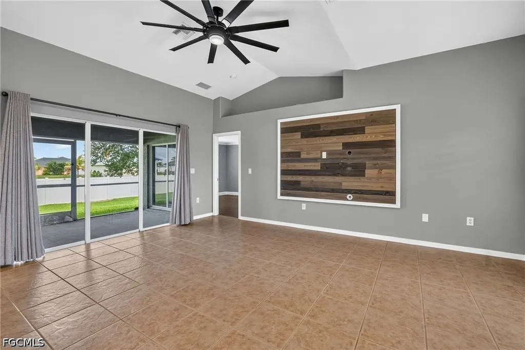 300 NW 22nd Place Cape Coral FL 33993