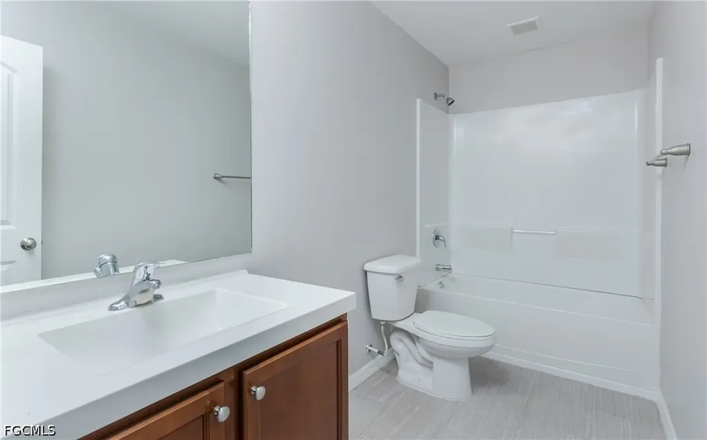 1916 SW 12th Terrace Cape Coral FL 33991