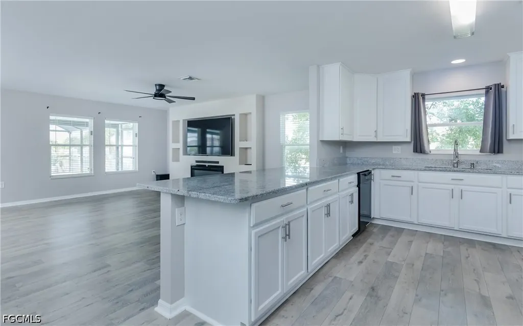 1916 SW 12th Terrace Cape Coral FL 33991