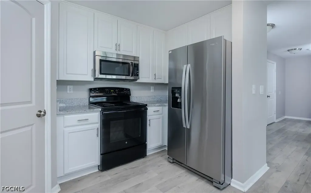 1916 SW 12th Terrace Cape Coral FL 33991